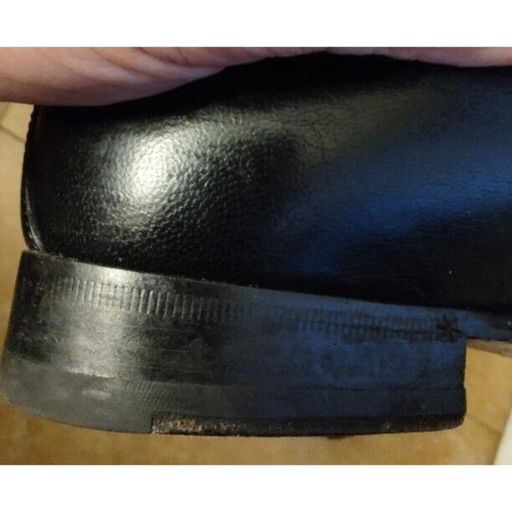 Mens Gucci Black Leather Gold Logo Loafers Mens US Size 6 & 2 additional insoles